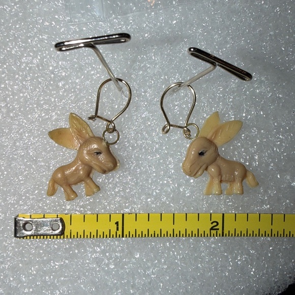 Vintage Celluloid Donkey Drop Earrings in Beige - Picture 2 of 2